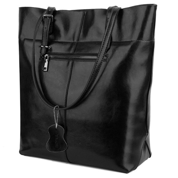 CHRISTMAS  SALE       BLACK  LEATHER  TOTE    $29 - Picture 2 of 10